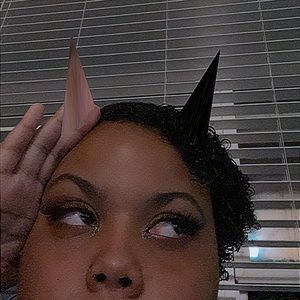 Meet your Posher, Ahjah